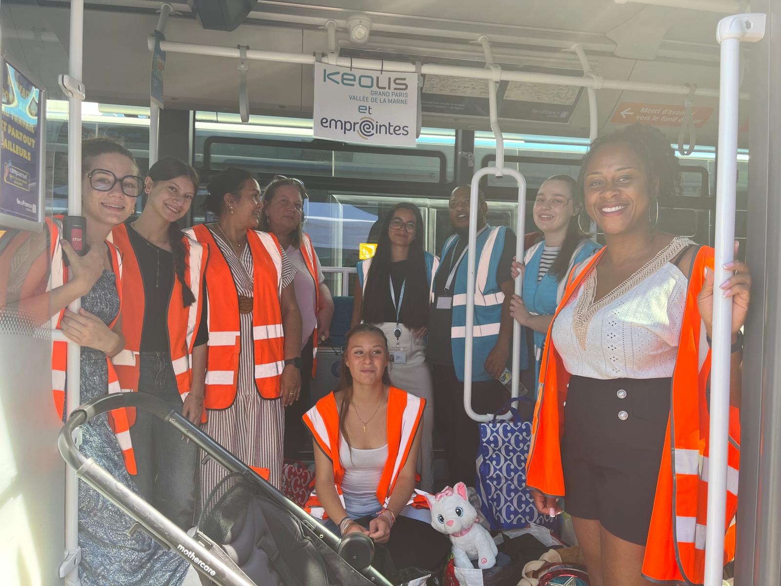 Un bus pas comme les autres a fait escale chez Empreintes !